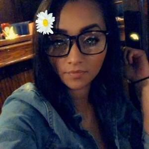 Meet your Posher, Carolina